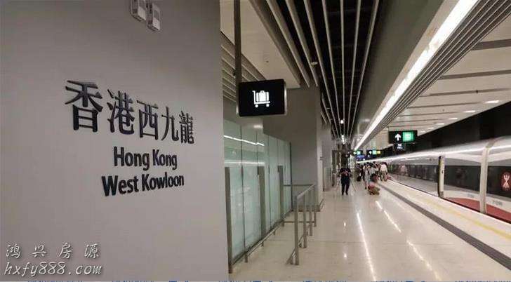 中秋国庆深圳地铁延长运营1小时，市民可刷银联卡乘公交