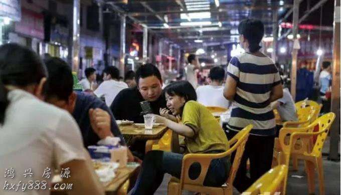 漂泊在深圳的年轻人：八年里住过四个区，搬过至少五次家