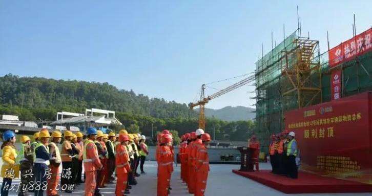深圳地铁12号线建设加速地铁四期工程首座单体建筑封顶