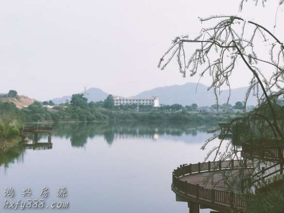 小区属于江北唯一湖心岛别墅大盘，享受惠城江北中心区CBD